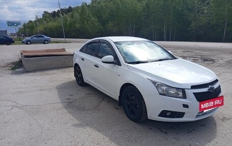 Chevrolet Cruze II, 2011 год, 700 000 рублей, 13 фотография