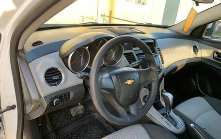Chevrolet Cruze II, 2011 год, 700 000 рублей, 16 фотография