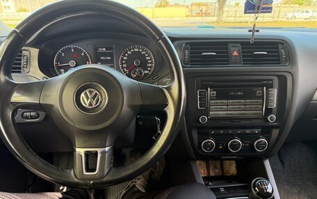 Volkswagen Jetta VI, 2013 год, 1 580 000 рублей, 11 фотография