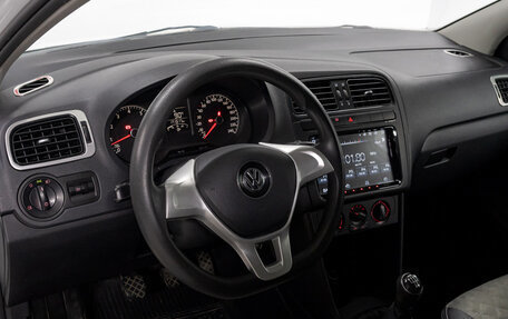 Volkswagen Polo VI (EU Market), 2016 год, 850 000 рублей, 9 фотография