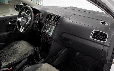 Volkswagen Polo VI (EU Market), 2016 год, 850 000 рублей, 15 фотография