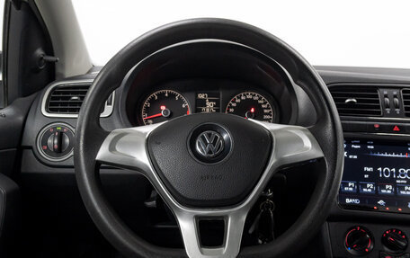 Volkswagen Polo VI (EU Market), 2016 год, 850 000 рублей, 18 фотография