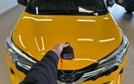 Toyota C-HR I рестайлинг, 2019 год, 2 599 900 рублей, 29 фотография