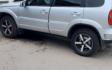 Chevrolet Niva I рестайлинг, 2010 год, 650 000 рублей, 2 фотография