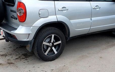 Chevrolet Niva I рестайлинг, 2010 год, 650 000 рублей, 4 фотография