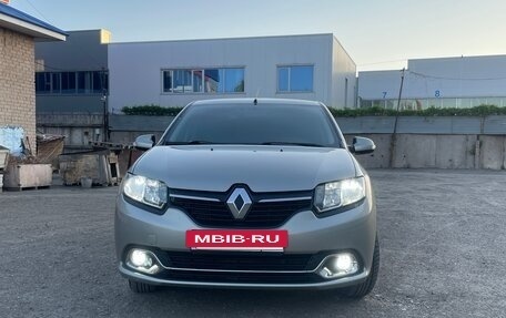 Renault Logan II, 2014 год, 850 000 рублей, 2 фотография