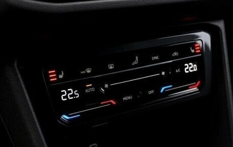 Volkswagen Tiguan II, 2021 год, 3 980 000 рублей, 23 фотография