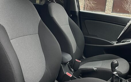 Hyundai Solaris II рестайлинг, 2011 год, 755 000 рублей, 16 фотография