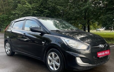 Hyundai Solaris II рестайлинг, 2011 год, 755 000 рублей, 10 фотография