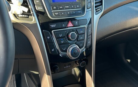 Hyundai i30 II рестайлинг, 2012 год, 1 200 000 рублей, 10 фотография