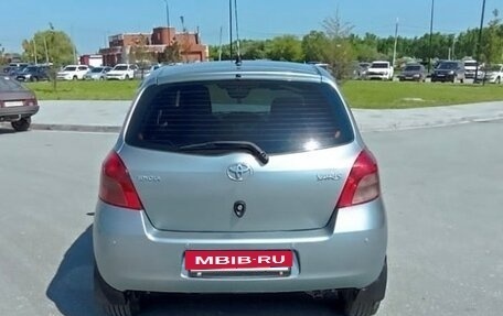 Toyota Yaris III рестайлинг, 2007 год, 590 000 рублей, 6 фотография