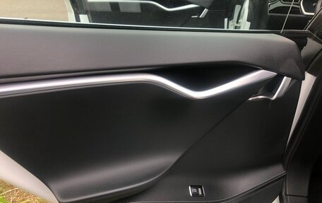 Tesla Model S I, 2014 год, 2 490 000 рублей, 18 фотография