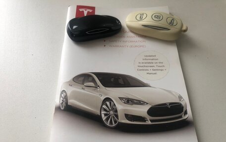 Tesla Model S I, 2014 год, 2 490 000 рублей, 23 фотография