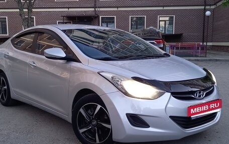 Hyundai Avante, 2012 год, 995 000 рублей, 3 фотография