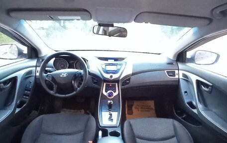 Hyundai Avante, 2012 год, 995 000 рублей, 8 фотография