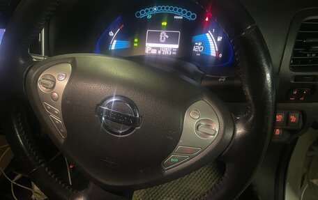 Nissan Leaf I, 2013 год, 1 380 000 рублей, 12 фотография