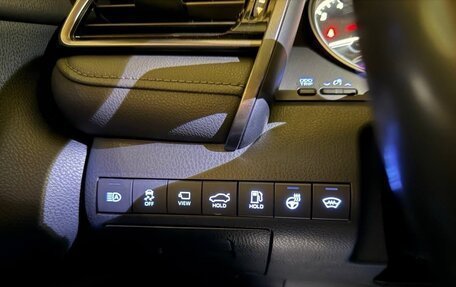 Toyota Camry, 2021 год, 3 990 000 рублей, 28 фотография