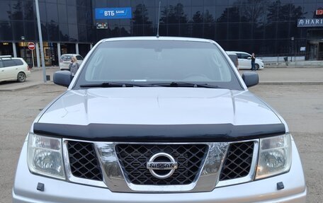 Nissan Navara (Frontier), 2007 год, 1 215 000 рублей, 2 фотография