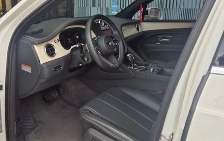 Bentley Bentayga I, 2024 год, 30 650 000 рублей, 7 фотография