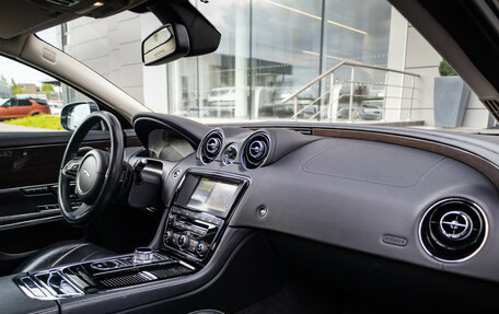 Jaguar XJ IV (X351), 2017 год, 2 190 000 рублей, 10 фотография