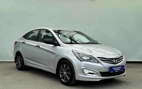 Hyundai Solaris II рестайлинг, 2014 год, 855 000 рублей, 2 фотография
