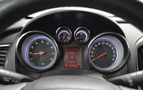 Opel Astra J, 2012 год, 670 000 рублей, 11 фотография