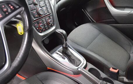 Opel Astra J, 2012 год, 670 000 рублей, 14 фотография