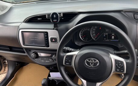 Toyota Vitz, 2015 год, 950 000 рублей, 5 фотография