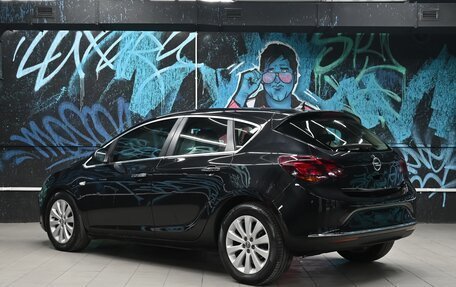 Opel Astra J, 2013 год, 895 000 рублей, 3 фотография