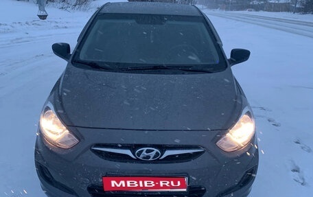 Hyundai Solaris II рестайлинг, 2014 год, 750 000 рублей, 1 фотография