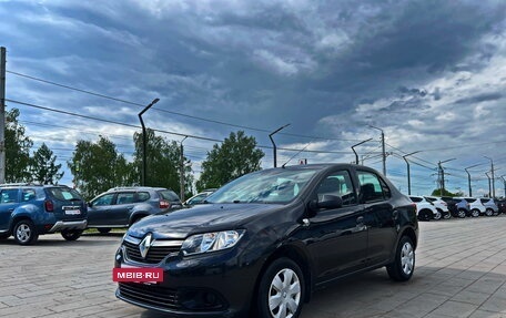 Renault Logan II, 2017 год, 780 000 рублей, 3 фотография