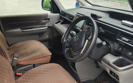 Honda Stepwgn IV, 2016 год, 1 850 000 рублей, 2 фотография