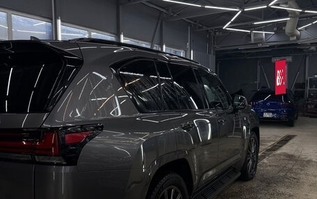 Lexus LX, 2023 год, 19 000 000 рублей, 4 фотография