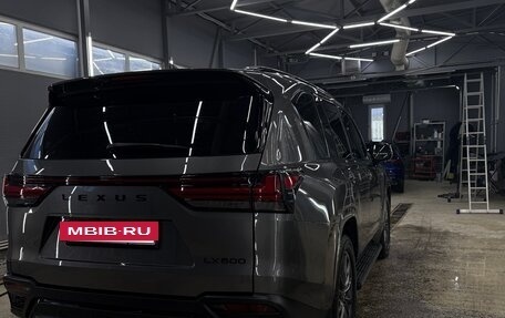Lexus LX, 2023 год, 19 000 000 рублей, 5 фотография
