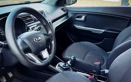 KIA Rio III рестайлинг, 2013 год, 750 000 рублей, 6 фотография