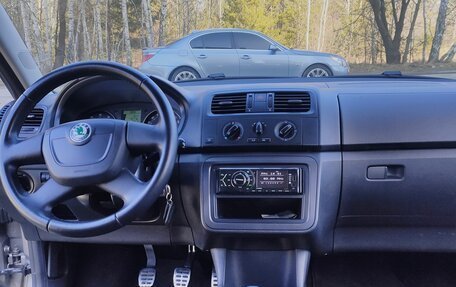 Skoda Fabia II, 2011 год, 850 000 рублей, 8 фотография