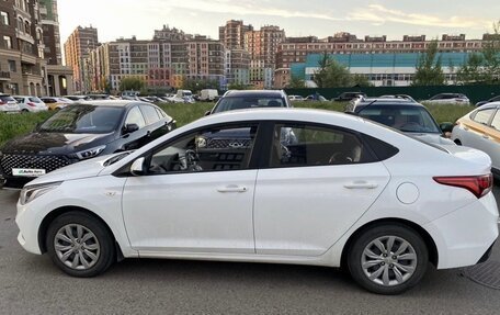 Hyundai Solaris II рестайлинг, 2019 год, 1 275 000 рублей, 2 фотография