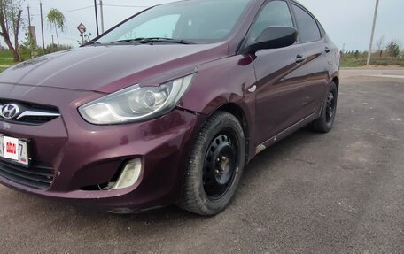 Hyundai Solaris II рестайлинг, 2013 год, 570 000 рублей, 2 фотография