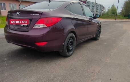 Hyundai Solaris II рестайлинг, 2013 год, 570 000 рублей, 3 фотография