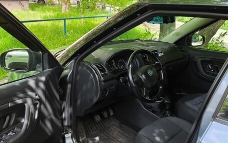 Skoda Fabia II, 2010 год, 660 000 рублей, 6 фотография