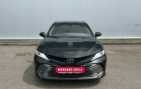 Toyota Camry, 2018 год, 2 845 000 рублей, 2 фотография