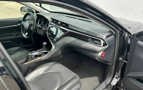 Toyota Camry, 2018 год, 2 845 000 рублей, 19 фотография