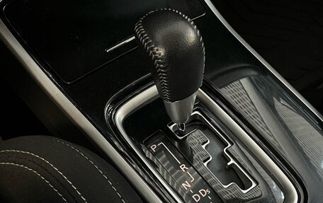 Mitsubishi Outlander III рестайлинг 3, 2019 год, 2 350 000 рублей, 13 фотография