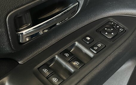 Mitsubishi Outlander III рестайлинг 3, 2019 год, 2 350 000 рублей, 23 фотография