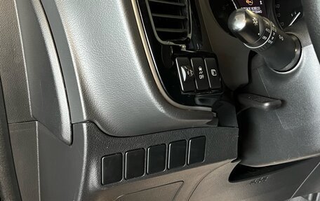 Mitsubishi Outlander III рестайлинг 3, 2019 год, 2 350 000 рублей, 22 фотография
