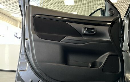 Mitsubishi Outlander III рестайлинг 3, 2019 год, 2 350 000 рублей, 26 фотография