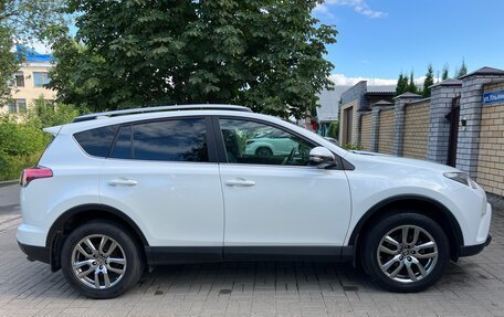 Toyota RAV4, 2018 год, 2 999 000 рублей, 5 фотография