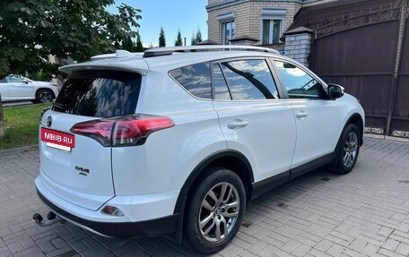 Toyota RAV4, 2018 год, 2 999 000 рублей, 8 фотография