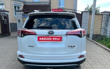 Toyota RAV4, 2018 год, 2 999 000 рублей, 7 фотография