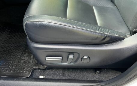 Toyota RAV4, 2018 год, 2 999 000 рублей, 10 фотография